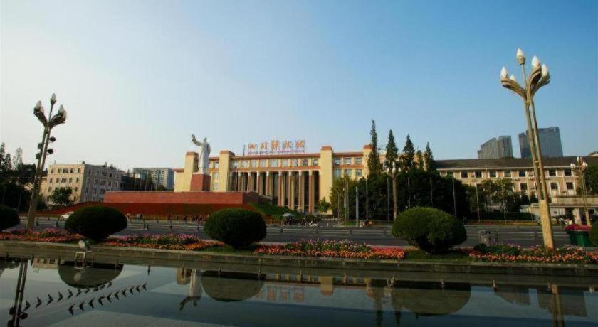 Chengdu Taihe International Hotel Exterior photo